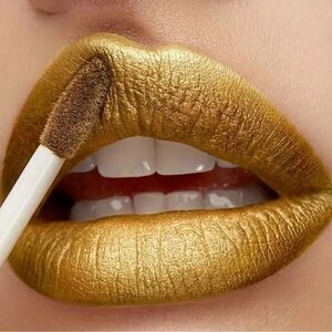 NEW Velvet Matte Lipstick Gold NEW in box NIB